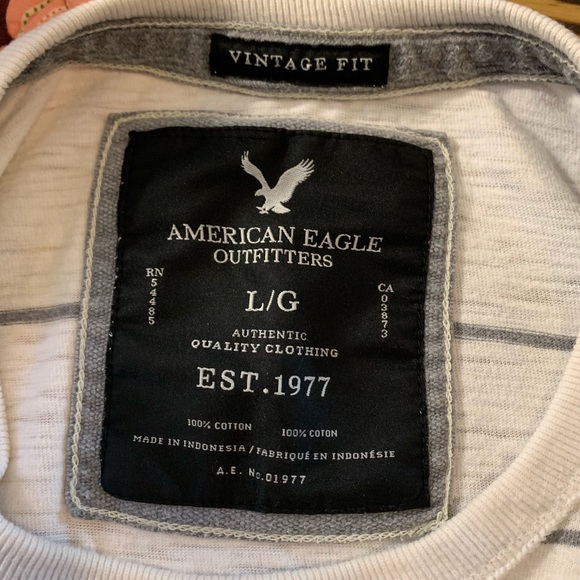 AEO Vintage Fit Long Sleeve Shirt - Picture 3 of 4